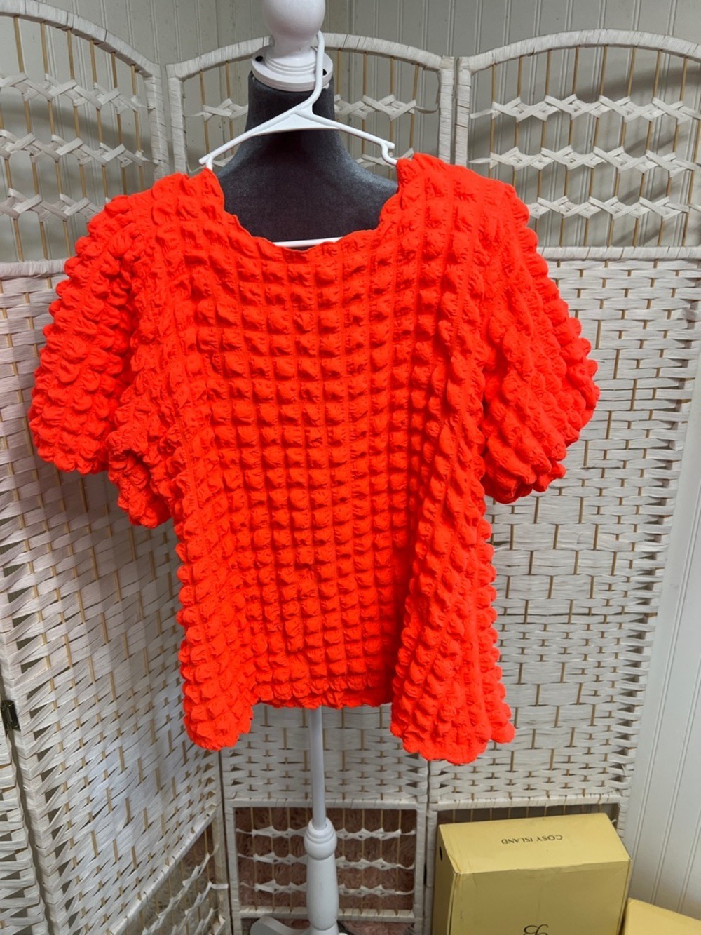 Women's Textured Puff-Sleeve Top in Vibrant Orange